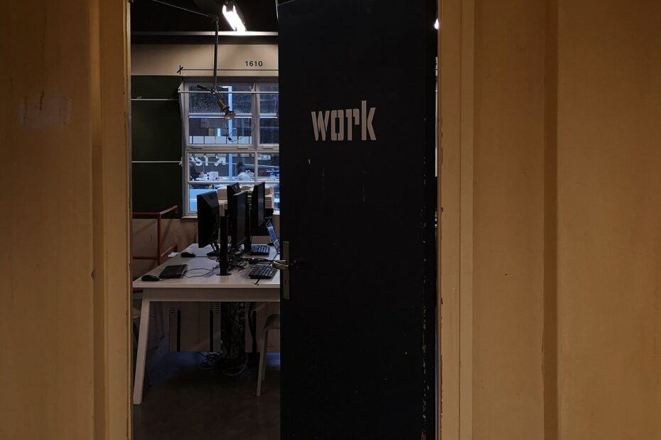 Led-skylt på kontor